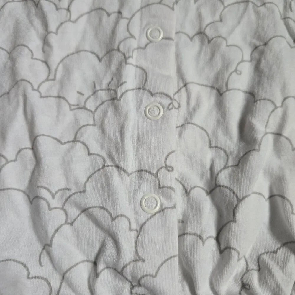 Mighty Goods Newborn NB Sleeper Gown White Sun Cloud Snaps Cotton Mitten Cuffs